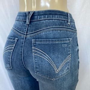 DEMOCRACY Jeans Women’s Tummy Control Size 6 Cropped Embroidered Distressed NWOT